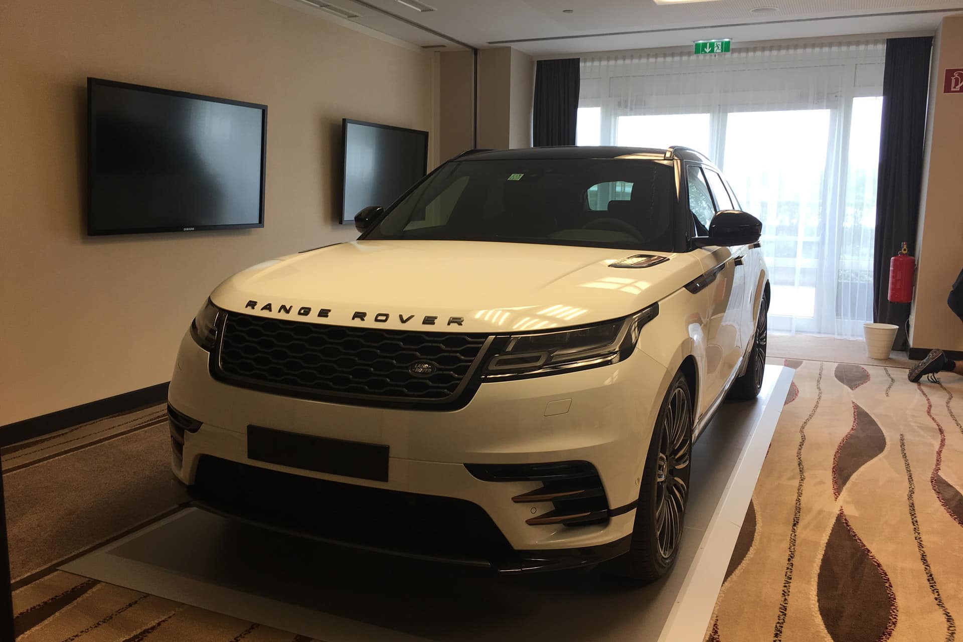 New-Range-Rover-Velar-Retailer-Training-in-Vienna-7